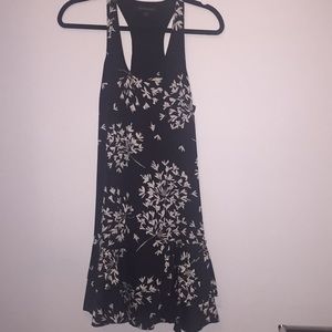 Banana Republic Black and White Ruffle Dre…